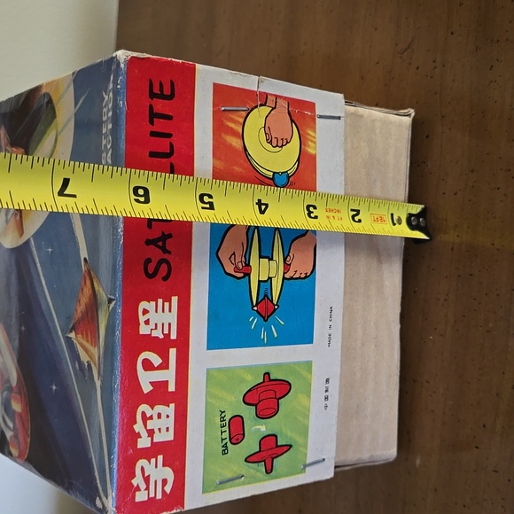 Vintage Mystery Action Satellite Tin Toy in original box - Picture 9 of 13